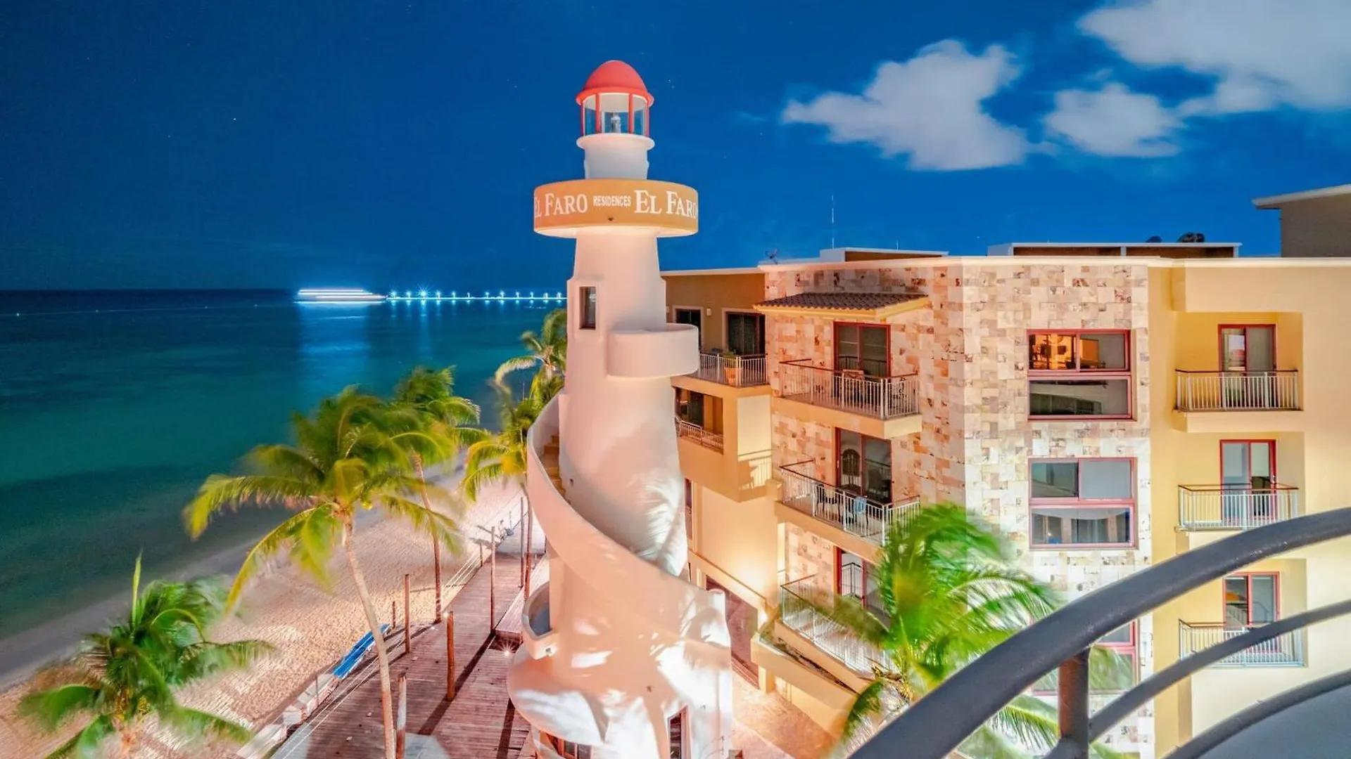 Condo Surf 301 - Luxury Oceanview Beachfront With Gym - At El Faro Condos Playa del Carmen Feriehus